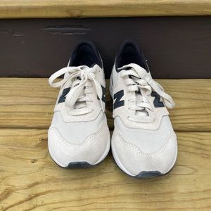 new balance girls shoes size 3